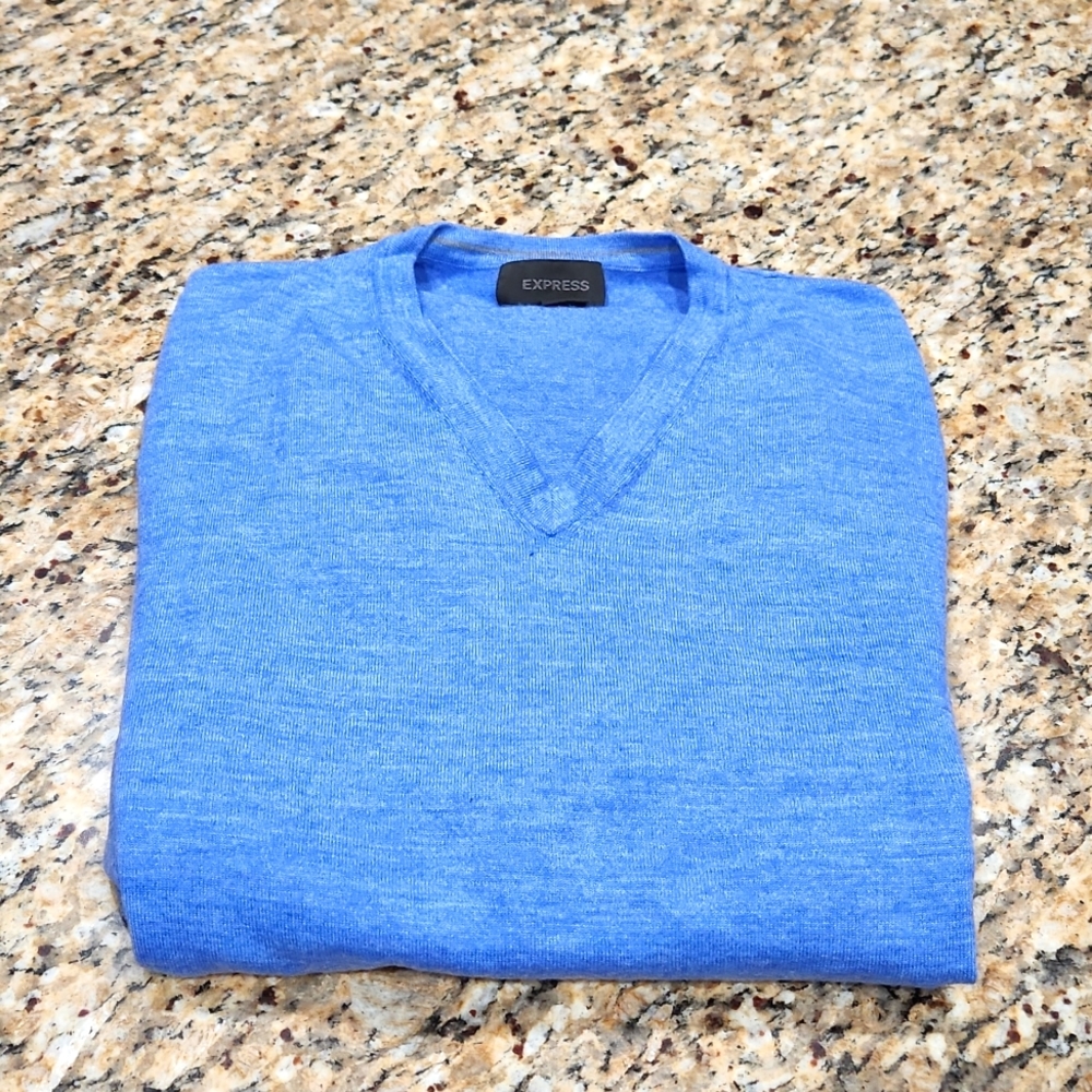 Men's Express V neck sweater